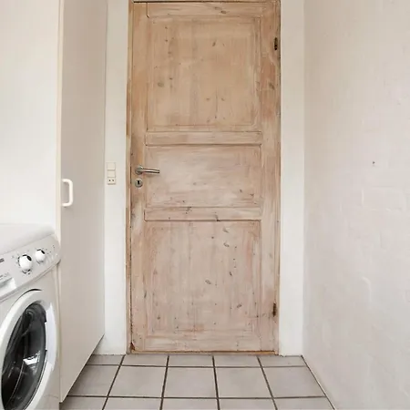 10 Person In Ulfborg-by Traum *